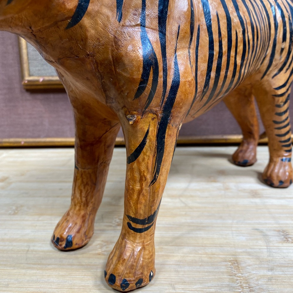 Vintage leather wrapped tiger statue figure 10” x 16” jungle cat sculpture - Picture 7 of 13